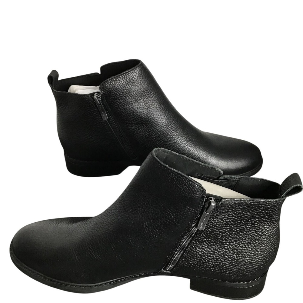 Black Leather Side Zip Ankle Boots Women's Size 12M minimalist witchy gothic - Picture 1 of 10
